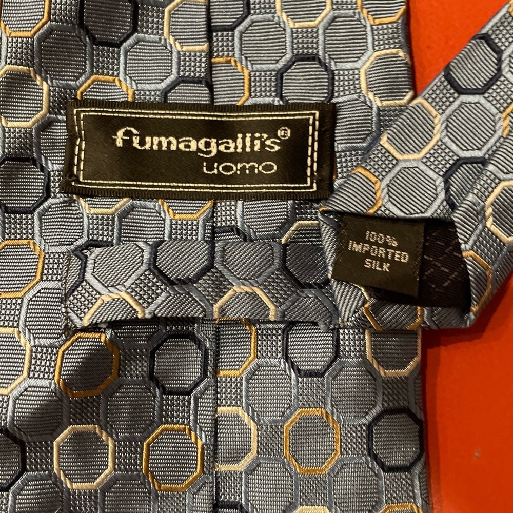 Men’s silk necktie